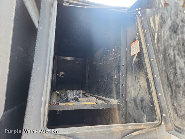 image for item LX9734 2008 Chevrolet C4500  dump truck