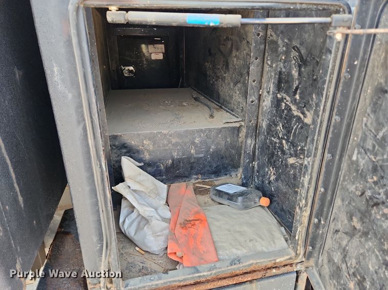 image for item LX9734 2008 Chevrolet C4500  dump truck