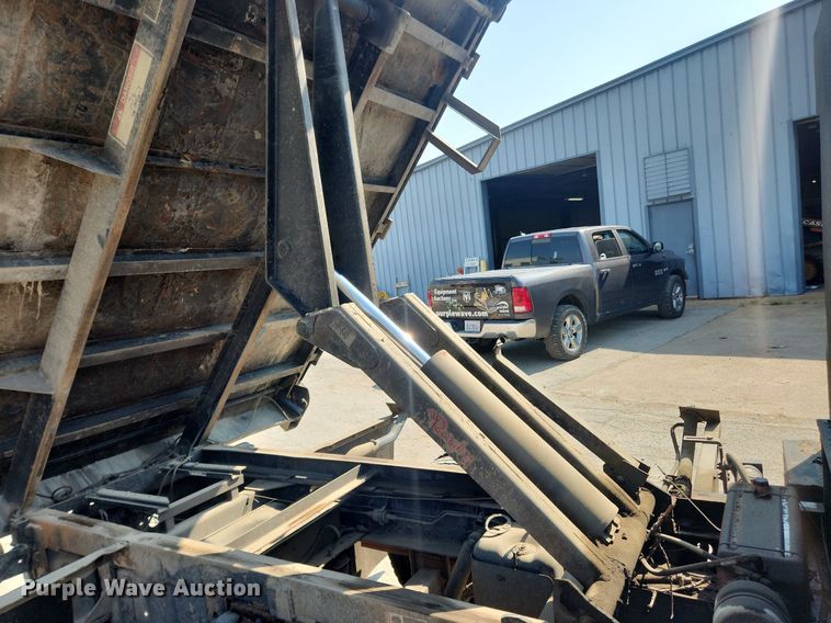 image for item LX9734 2008 Chevrolet C4500  dump truck