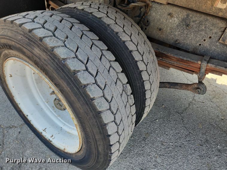 image for item LX9734 2008 Chevrolet C4500  dump truck