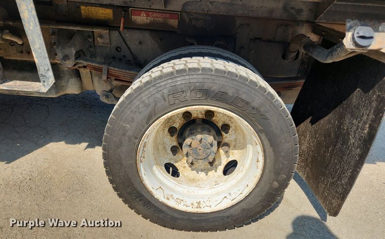 image for item LX9734 2008 Chevrolet C4500  dump truck