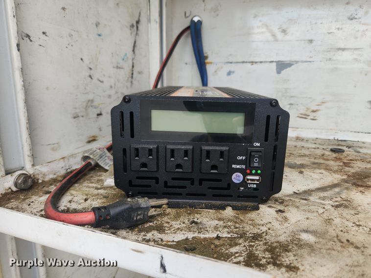 image for item LX9739 2004 Sterling L9500  fuel / lube truck