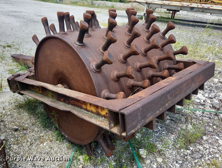 image for item LX9740 Sheepsfoot roller