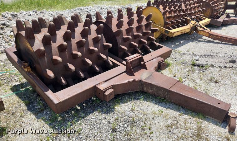 image for item LX9741 Double drum wedge foot roller