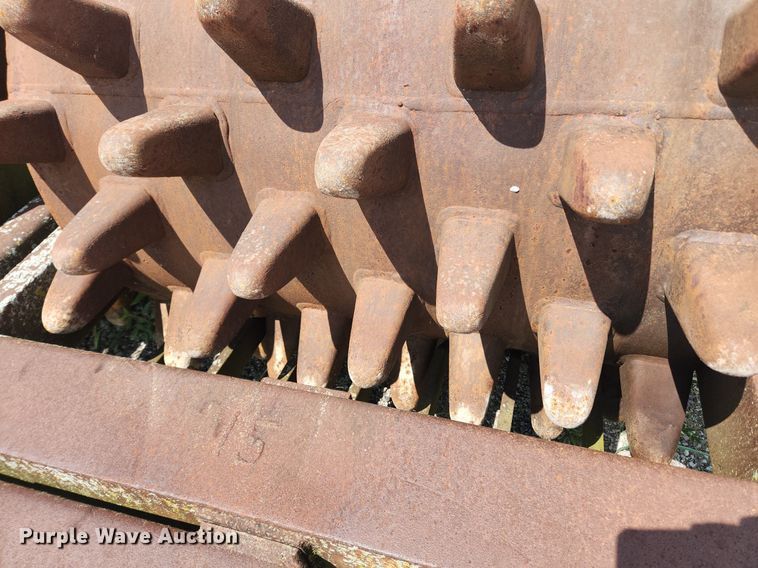 image for item LX9741 Double drum wedge foot roller