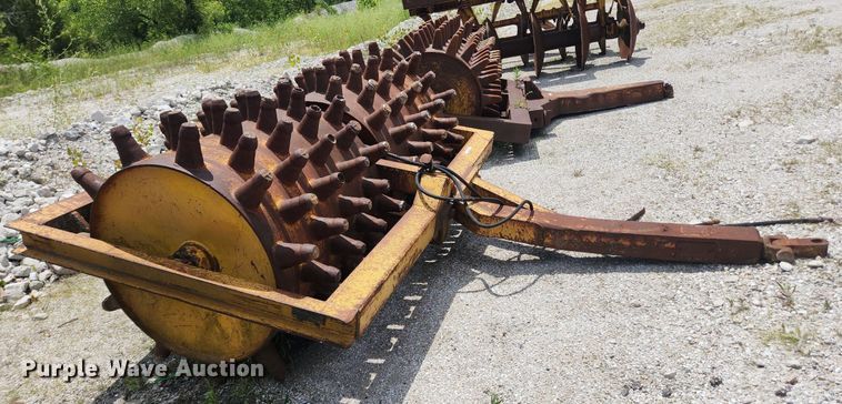 image for item LX9742 Double drum sheepsfoot roller