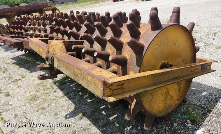 image for item LX9742 Double drum sheepsfoot roller