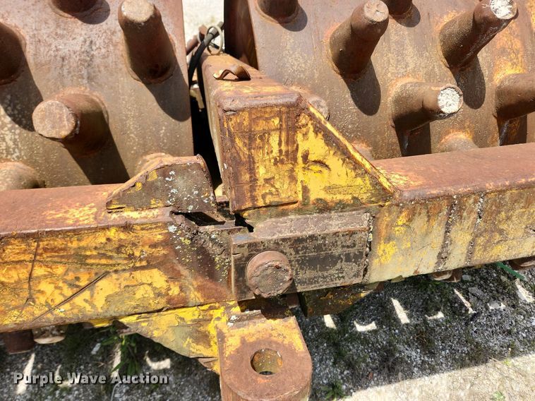 image for item LX9742 Double drum sheepsfoot roller