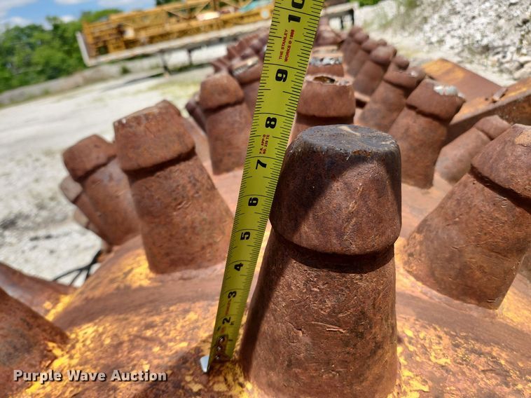 image for item LX9742 Double drum sheepsfoot roller