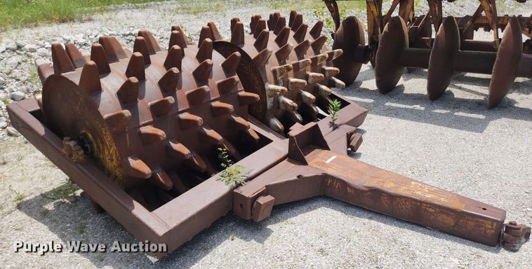 image for item LX9743 American Steel Works  double drum wedge foot roller