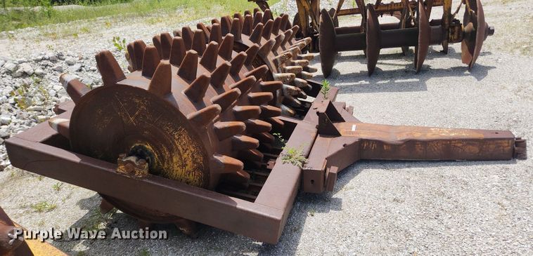 image for item LX9743 American Steel Works  double drum wedge foot roller