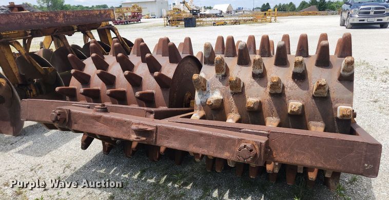 image for item LX9743 American Steel Works  double drum wedge foot roller