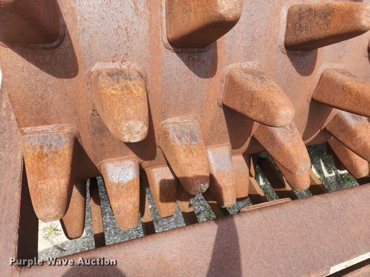 image for item LX9743 American Steel Works  double drum wedge foot roller