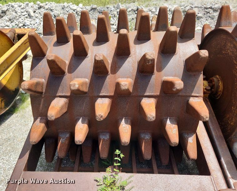 image for item LX9743 American Steel Works  double drum wedge foot roller