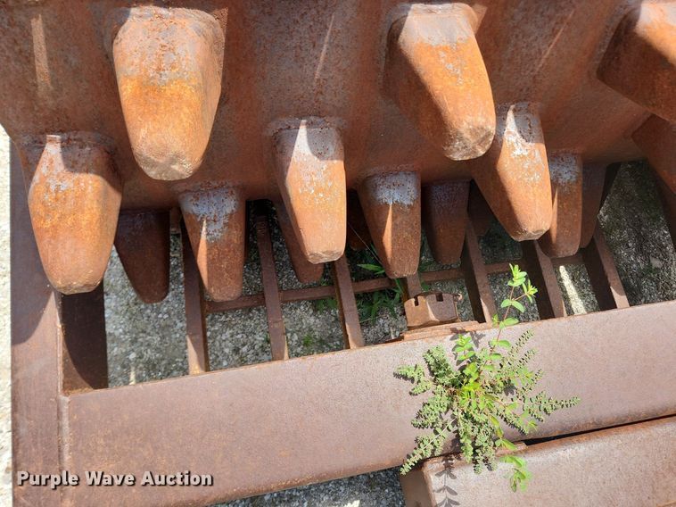 image for item LX9743 American Steel Works  double drum wedge foot roller