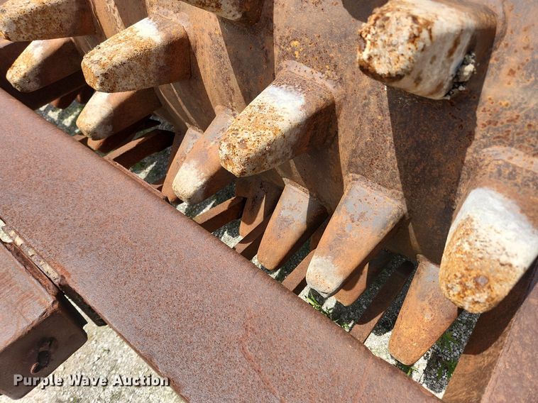 image for item LX9743 American Steel Works  double drum wedge foot roller