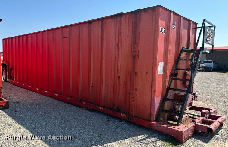 image for item MB9545 2008 Menard  frac tank trailer