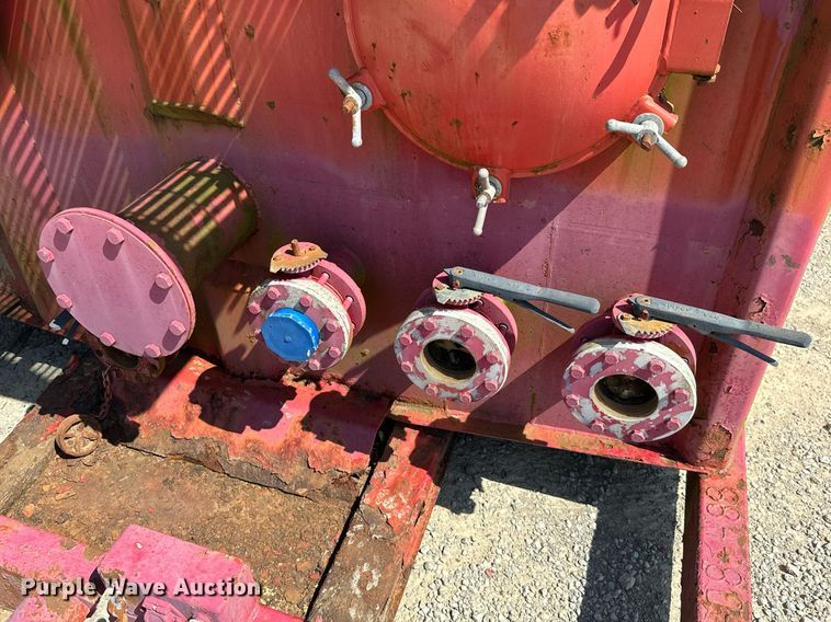 image for item MB9545 2008 Menard  frac tank trailer