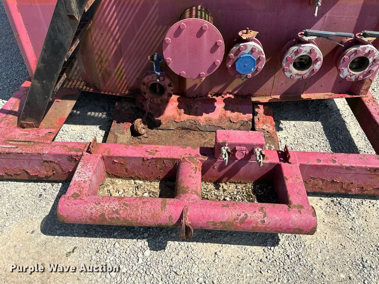 image for item MB9545 2008 Menard  frac tank trailer