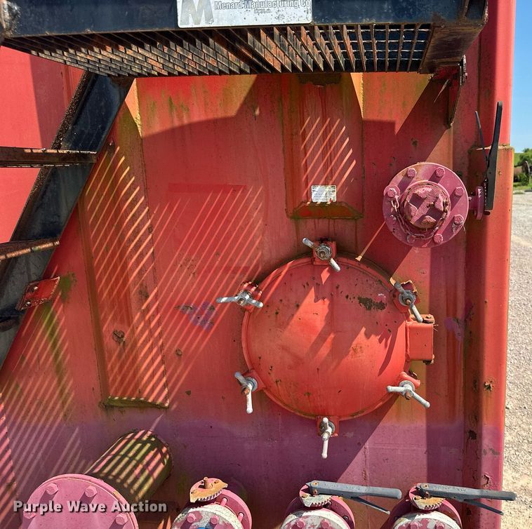 image for item MB9545 2008 Menard  frac tank trailer