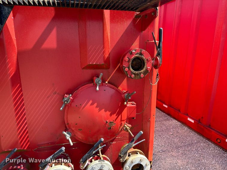 image for item MB9546 2008 Menard  frac tank trailer