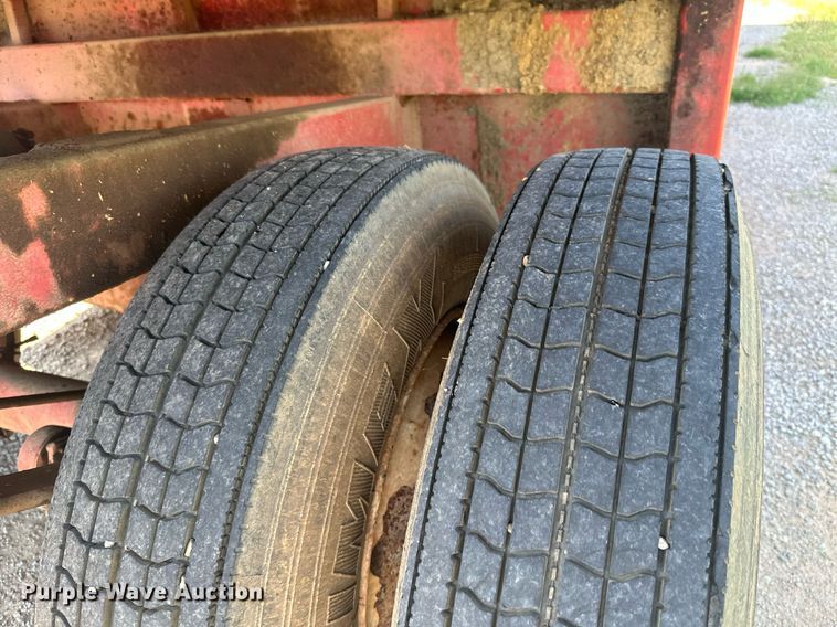 image for item MB9546 2008 Menard  frac tank trailer