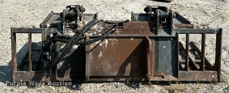 image for item MB9551 80"W grapple bucket