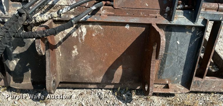 image for item MB9551 80"W grapple bucket