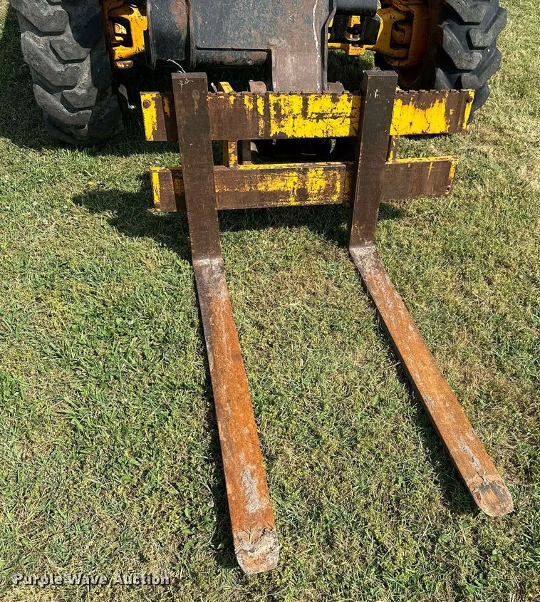 image for item MB9552 2005 JCB 527-55  telehandler