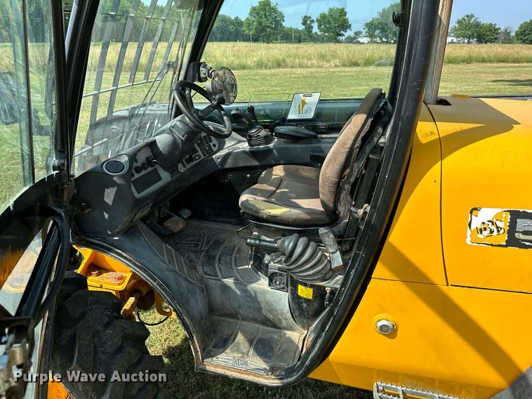 image for item MB9552 2005 JCB 527-55  telehandler