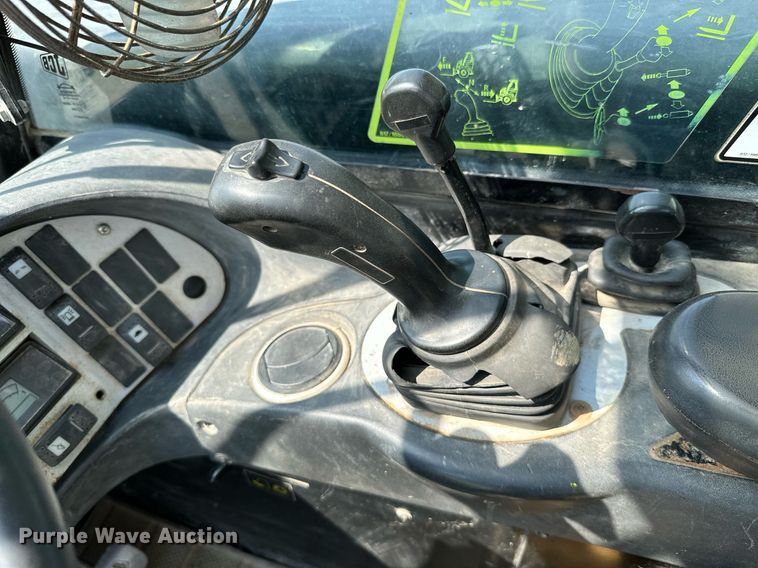 image for item MB9552 2005 JCB 527-55  telehandler