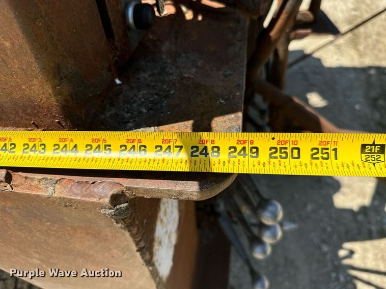 image for item MB9576 1993 International 8100  drilling rig truck