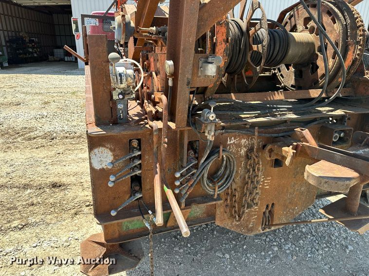 image for item MB9576 1993 International 8100  drilling rig truck