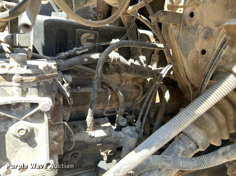 image for item MB9576 1993 International 8100  drilling rig truck