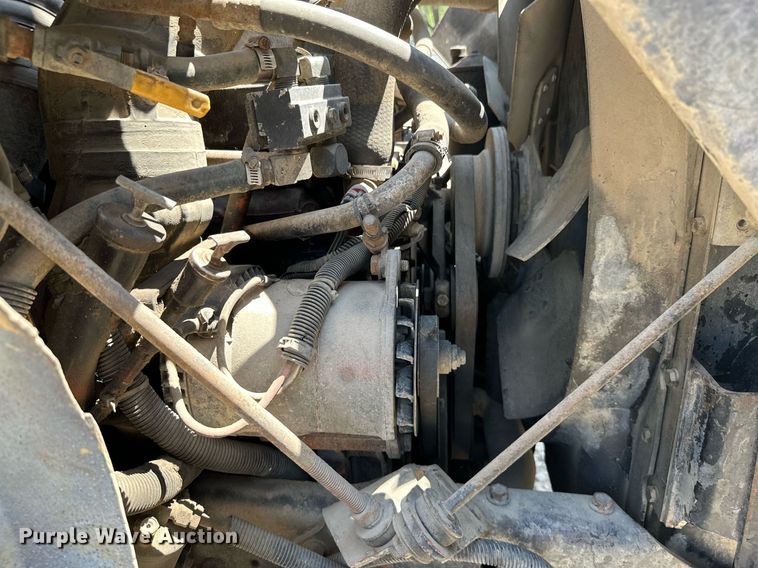 image for item MB9576 1993 International 8100  drilling rig truck