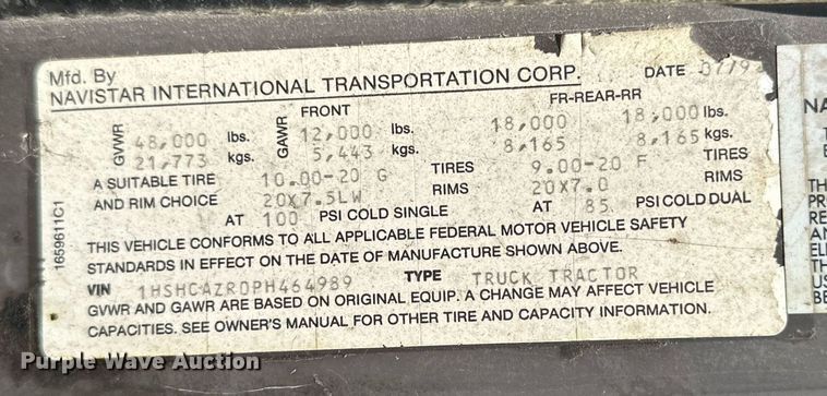 image for item MB9576 1993 International 8100  drilling rig truck