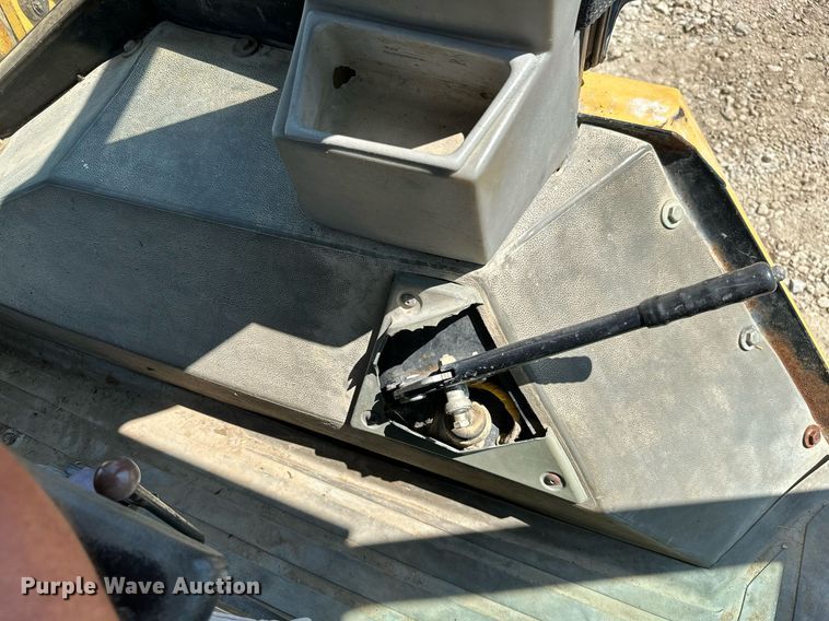 image for item MB9577 1995 Caterpillar 426B  backhoe