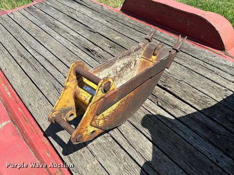 image for item MB9578 12"W backhoe bucket