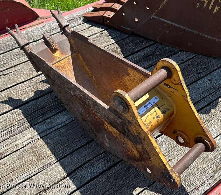 image for item MB9578 12"W backhoe bucket