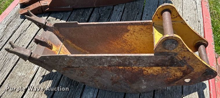 image for item MB9578 12"W backhoe bucket