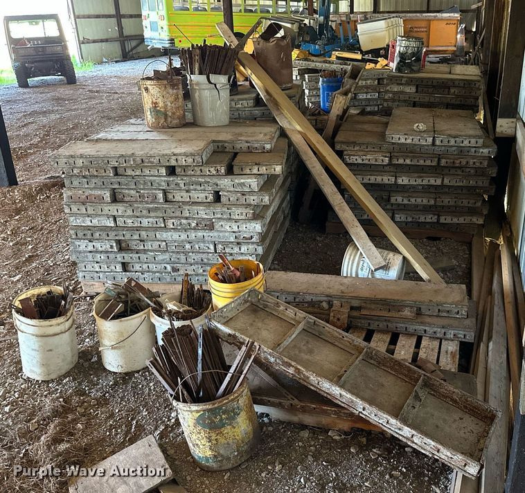 image for item MB9580 Approximately 300 concrete form pieces