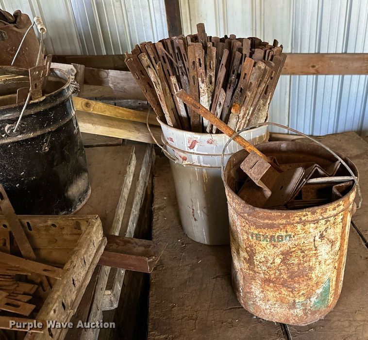 image for item MB9580 Approximately 300 concrete form pieces