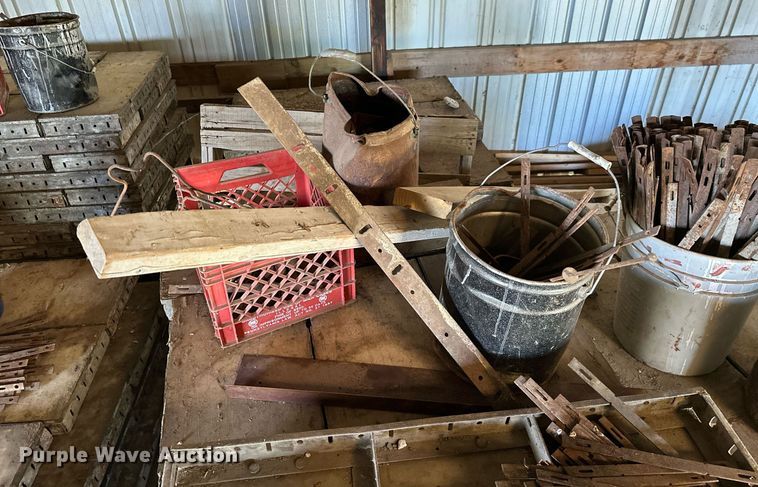 image for item MB9580 Approximately 300 concrete form pieces