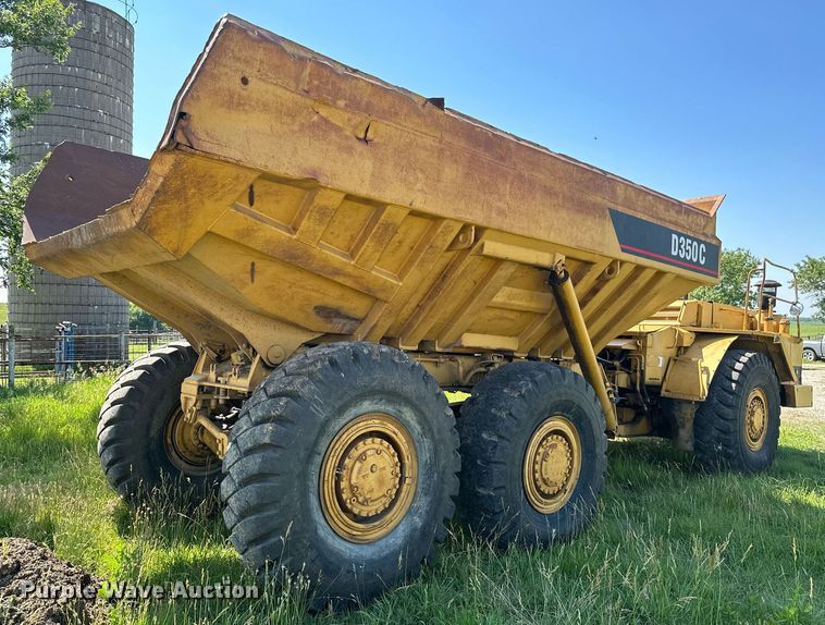 image for item MB9582 1988 Caterpillar D350C  haul truck