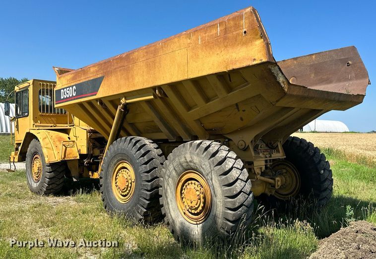 image for item MB9582 1988 Caterpillar D350C  haul truck