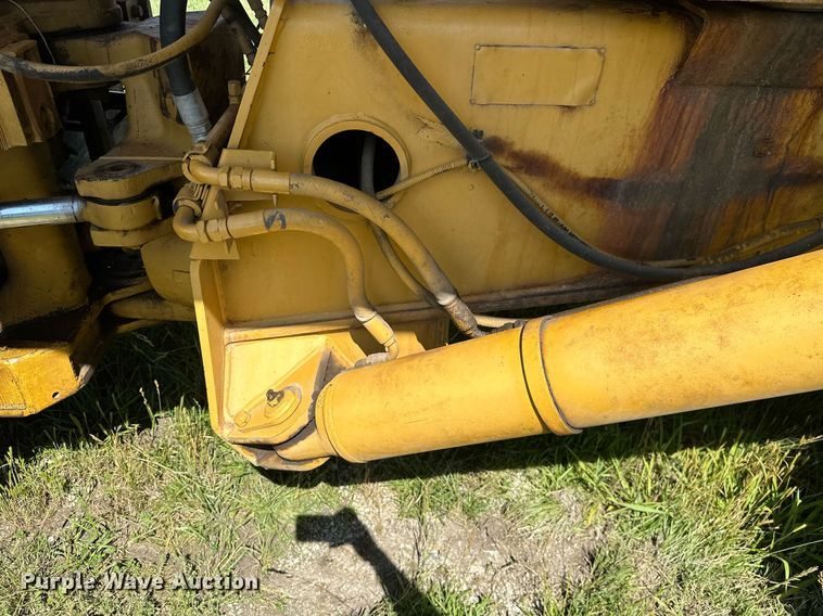 image for item MB9582 1988 Caterpillar D350C  haul truck