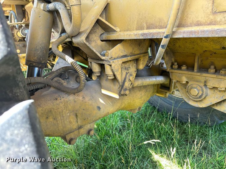 image for item MB9582 1988 Caterpillar D350C  haul truck