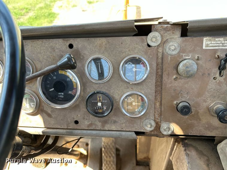 image for item MB9582 1988 Caterpillar D350C  haul truck