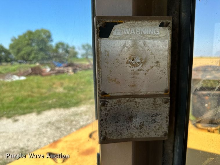 image for item MB9582 1988 Caterpillar D350C  haul truck