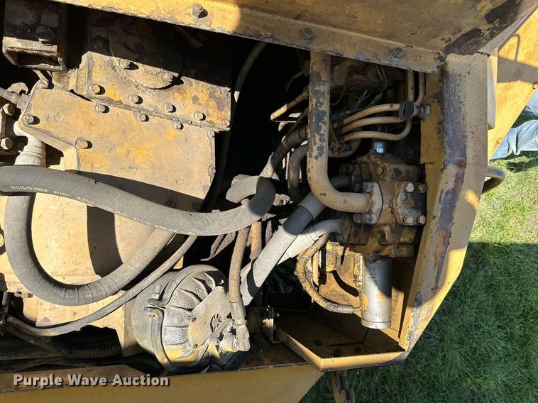 image for item MB9582 1988 Caterpillar D350C  haul truck